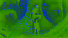 Sebastián enfrenta o Chullachaqui em sua verdadeira forma na base de uma antiga árvore na selva.