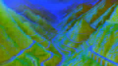Das Inka-Straßensystem (Qhapaq Ñan) schlängelt sich durch die gebirgige Landschaft.