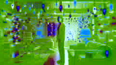 Joyce Byers mira fijamente las luces navideñas parpadeantes en su desordenada sala de estar, buscando desesperadamente comunicarse con su hijo.