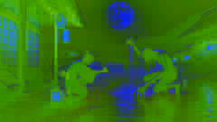 Kenta se inclina ante el Kappa, lo que hace que el agua se derrame de su cabeza, debilitándolo bajo la luz de la luna.