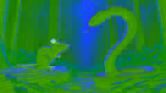 Una serpiente enroscada sacude su lengua, observando a un ratón en un espeso bosque donde la luz se filtra a través de los árboles.