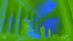 El emperador Juliano el Apóstata recibiendo la última profecía del Oráculo en el deteriorado Templo de Apolo, con la luz fluyendo desde lo alto.