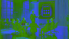 Alex presenta el producto Memo a un grupo de inversionistas en una oficina moderna, con grandes ventanales y una pantalla de proyector.