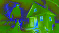 Mateo se encuentra aterrorizado en su casa mientras la Tunda acecha en la puerta durante una tormenta violenta.