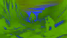 Um trilheiro se agacha atrás de pedras, observando uma figura sombria que se assemelha à Besta Mogulon em um cânion sombrio.