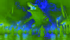 El Jefe Cocodrilo emerge del río, con ojos dorados brillantes que observan mientras los aldeanos se arrodillan en temor. Luyando permanece paralizado, asombrado.