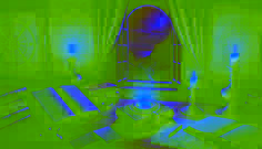Yusuf se sienta en su estudio tenuemente iluminado, contemplando un fragmento resplandeciente del sello de obsidiana, dándose cuenta de que el Djinn aún podría estar presente.