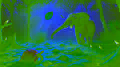 Un éléphant étire sa trompe en direction d'une feuille flottante, tandis que la tortue se tient calmement à proximité.