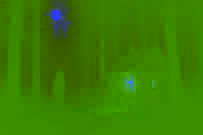 Figura en silueta entre altos pinos bajo una pálida luz de luna.