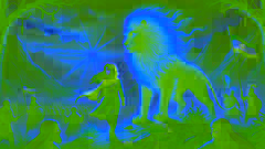 El León Guardián y Laila se alzan victoriosos mientras los aldeanos vitorean, y las criaturas se retiran hacia las montañas.