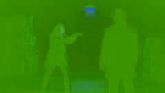 Detective enfrentándose al culpable en un almacén abandonado bajo una sola luz colgante.