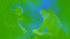 Hansel y Gretel recolectando bayas y hongos en un claro iluminado por el sol, rodeados de antiguos robles.