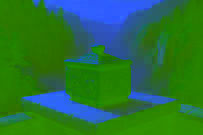 Una caja de jade luminosa que descansa sobre una plataforma de piedra tallada, en lo alto de un profundo y nebuloso abismo.