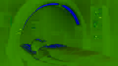 Un paciente yace en una cápsula reclinable rodeado de intrincados escáneres de mapeo neural en una sala médica de alta tecnología.