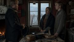 À la table de Ragna, la vérité coûtait plus que la parole et moins que le silence.