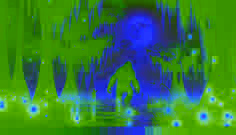 El relámpago revela a un Bigfoot herido con una herida carmesí en un pantano de Alabama.